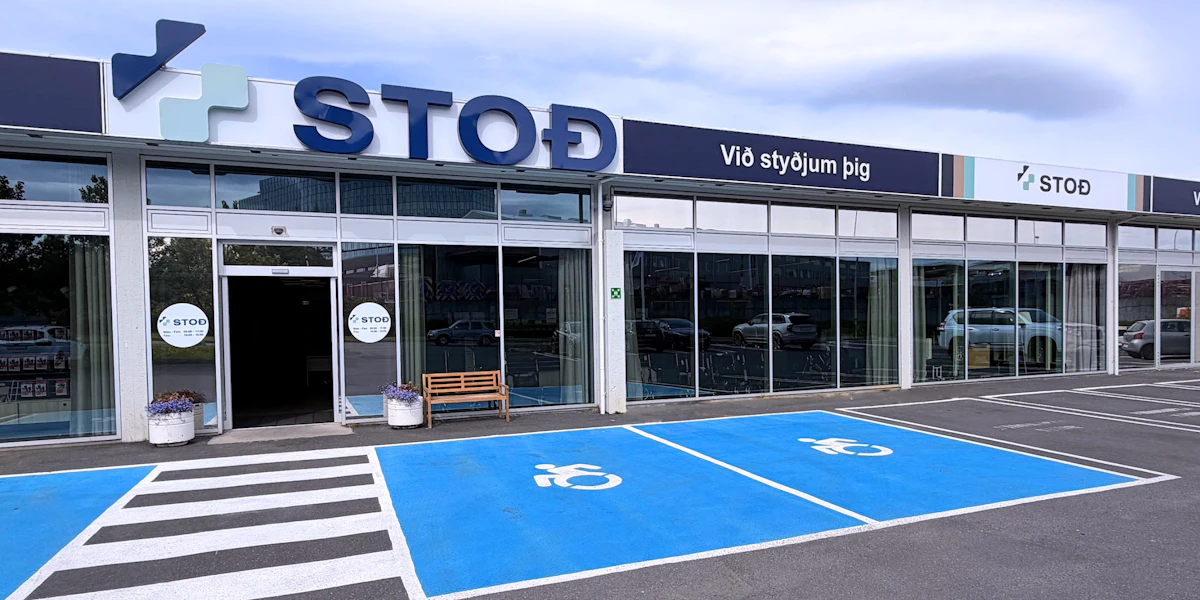 STOÐ