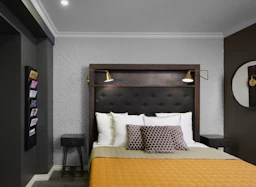 41 A Townhouse Hotel