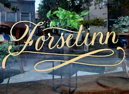 Forsetinn cafe / bar